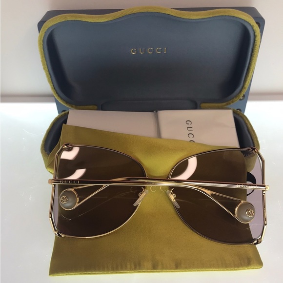 Gucci GG0252S 013 63 Oversize Butterfly Ladies Sunglasses - Picture 11 of 16